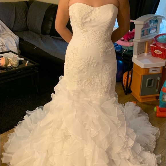 Strapless Mermaid Bridal Gown size 4 soft white - Picture 8 of 11